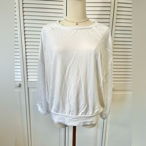 SOLD💗 Express White 3/4 Sparkle Dot Sleeve Lightweight Blouse | M